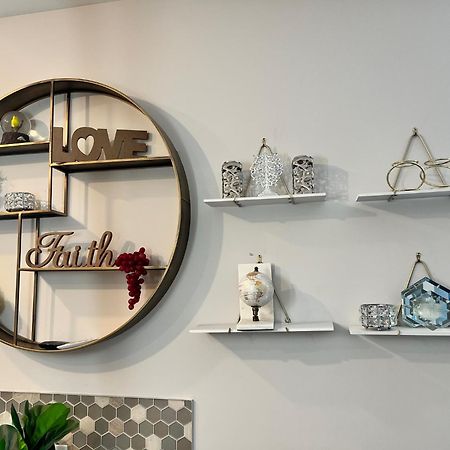 Appartamento The Oasis Lounge By Luke 1913 Ottawa Esterno foto